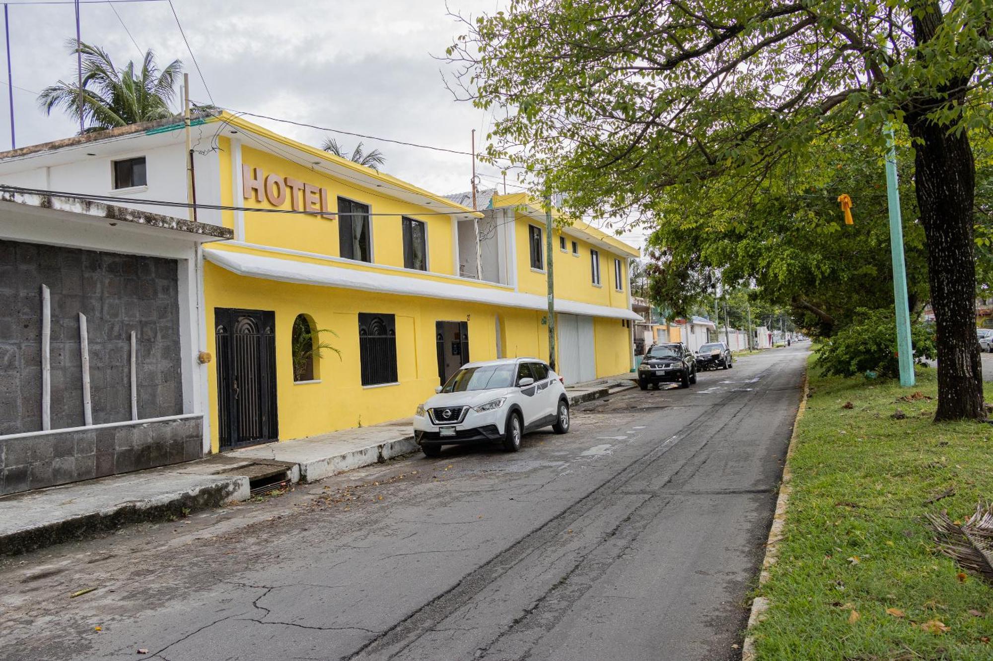 Oyo Hotel Marias,Aeropuerto Internacional De تْشيتومال المظهر الخارجي الصورة