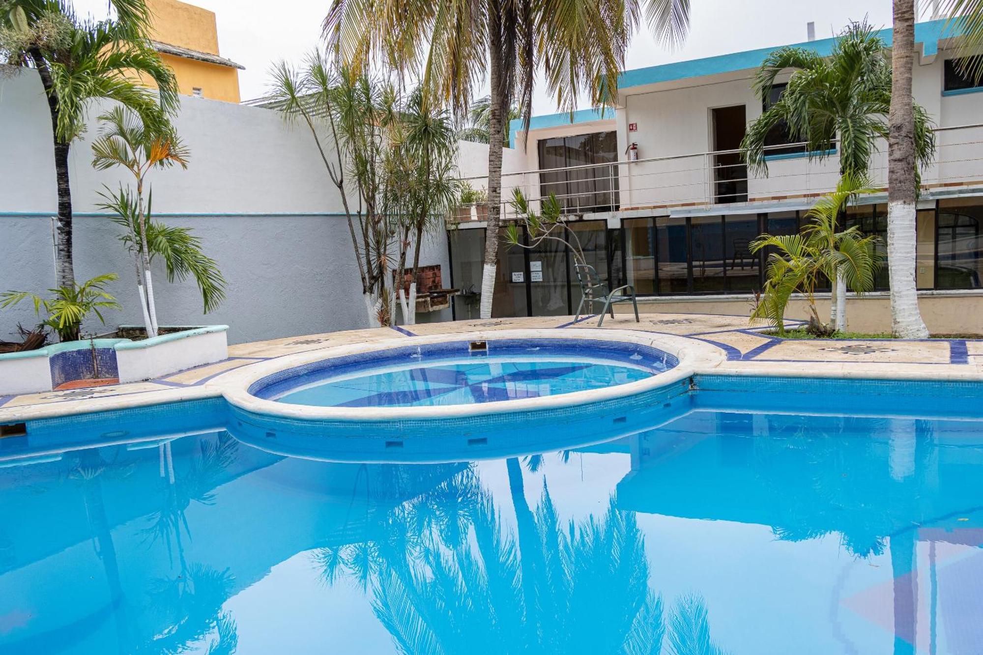 Oyo Hotel Marias,Aeropuerto Internacional De تْشيتومال المظهر الخارجي الصورة