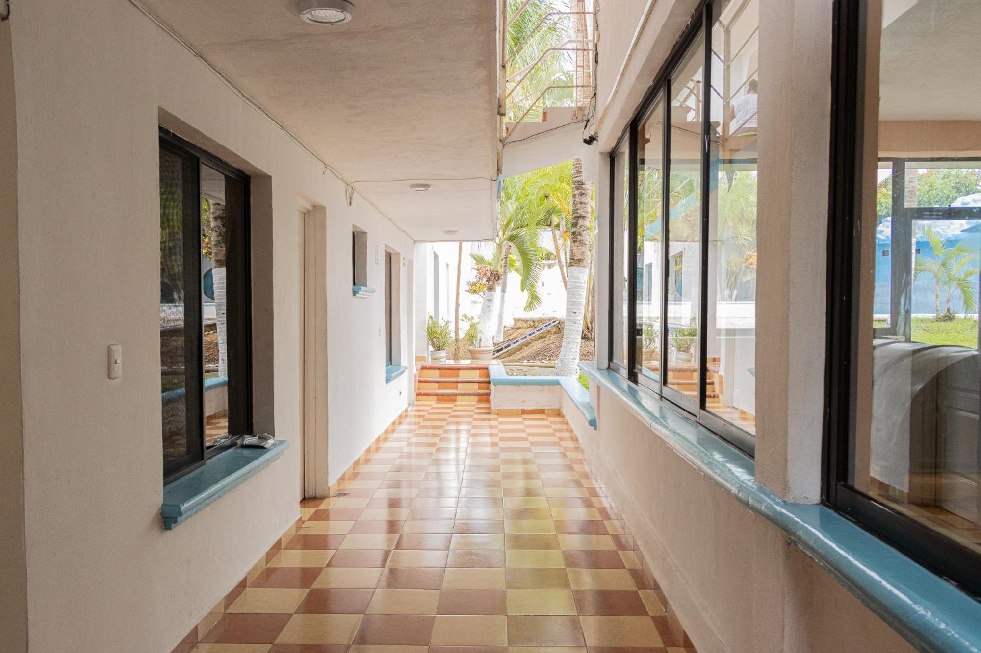 Oyo Hotel Marias,Aeropuerto Internacional De تْشيتومال المظهر الخارجي الصورة