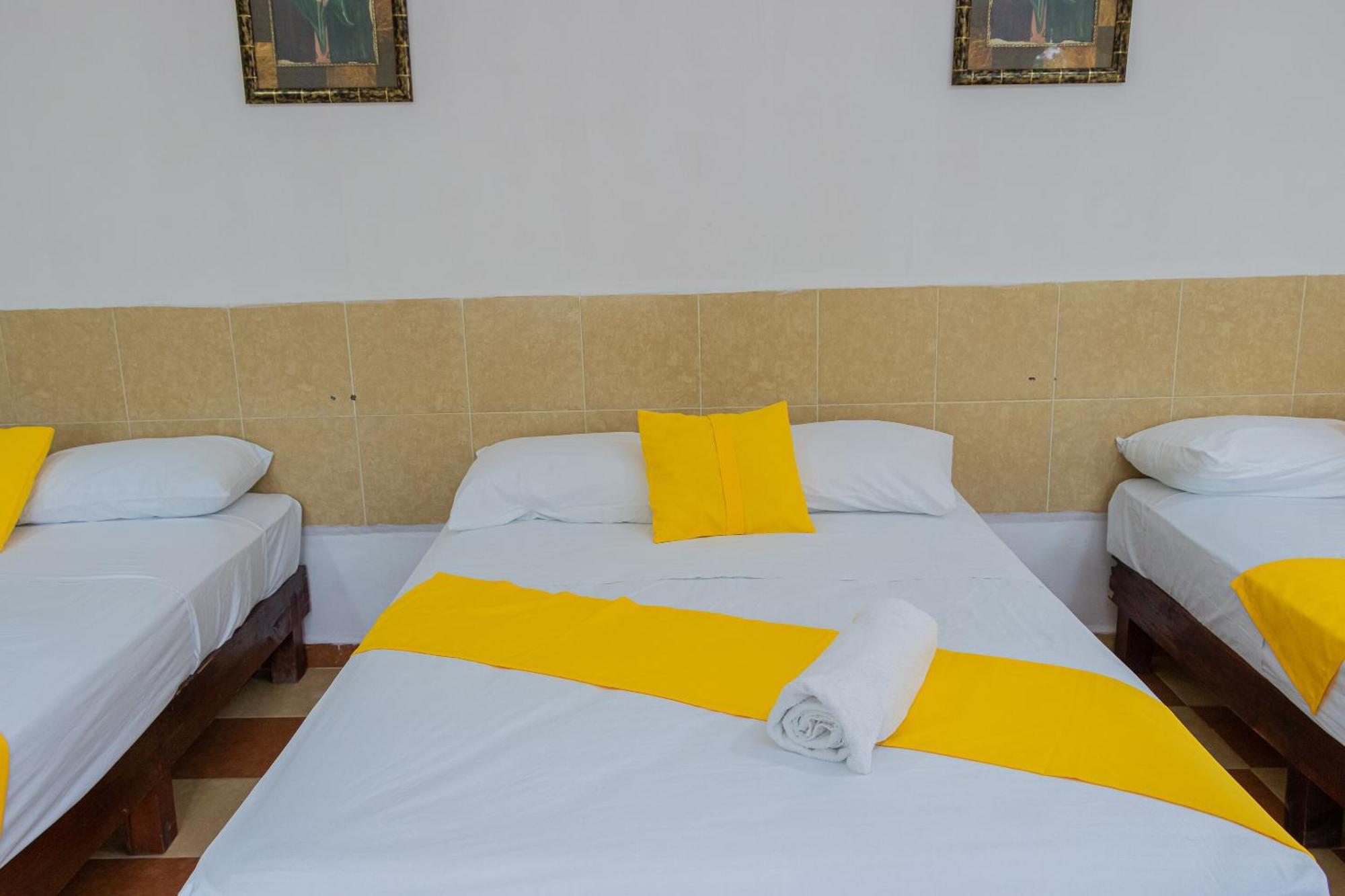 Oyo Hotel Marias,Aeropuerto Internacional De تْشيتومال المظهر الخارجي الصورة