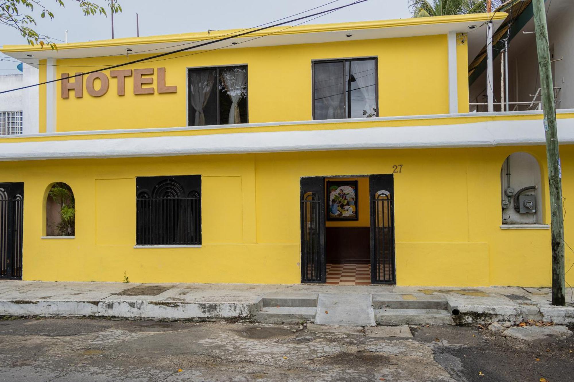 Oyo Hotel Marias,Aeropuerto Internacional De تْشيتومال المظهر الخارجي الصورة
