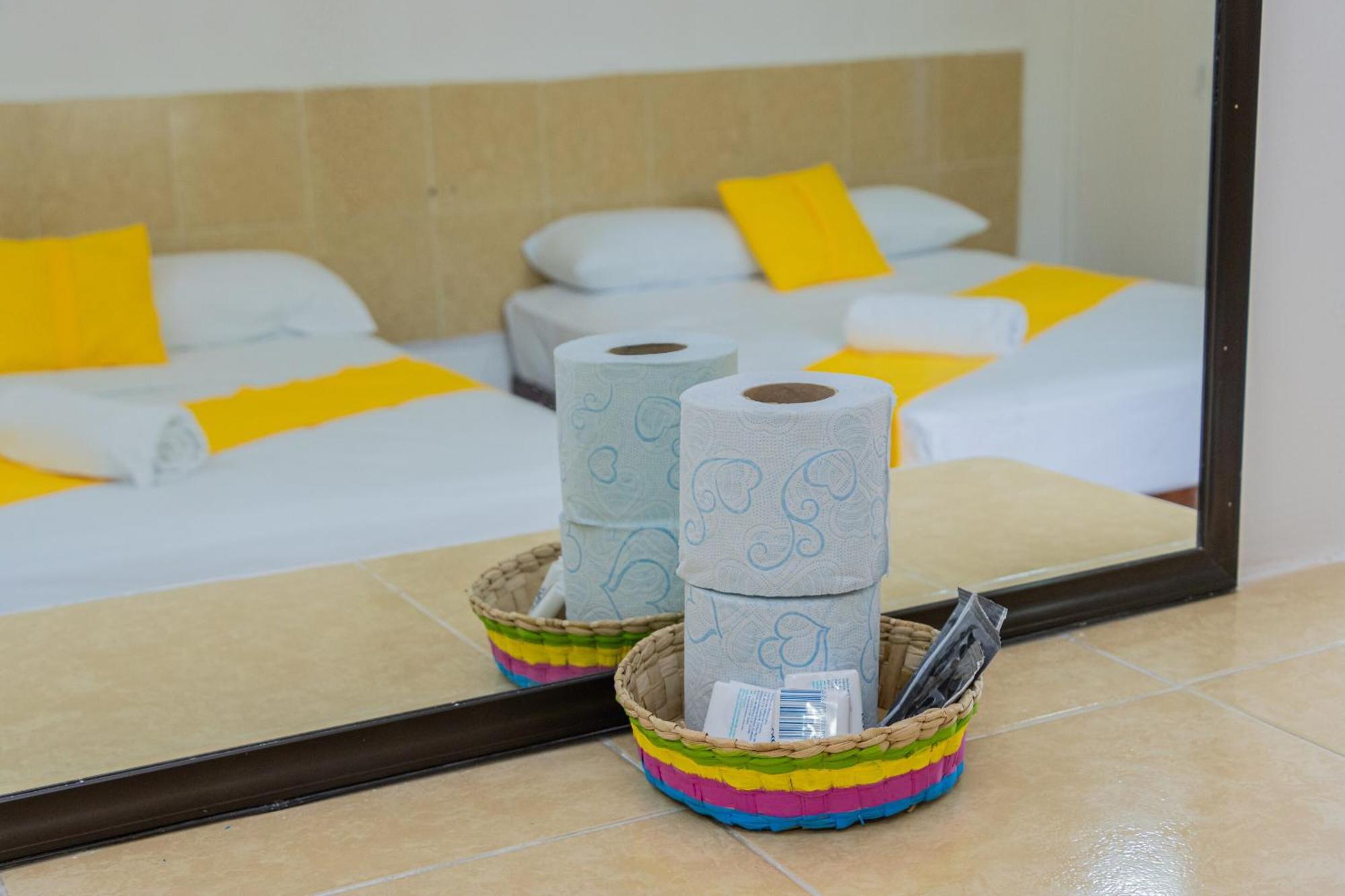 Oyo Hotel Marias,Aeropuerto Internacional De تْشيتومال المظهر الخارجي الصورة