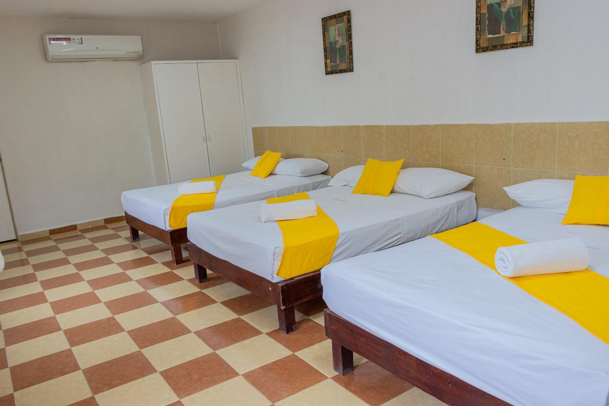 Oyo Hotel Marias,Aeropuerto Internacional De تْشيتومال المظهر الخارجي الصورة