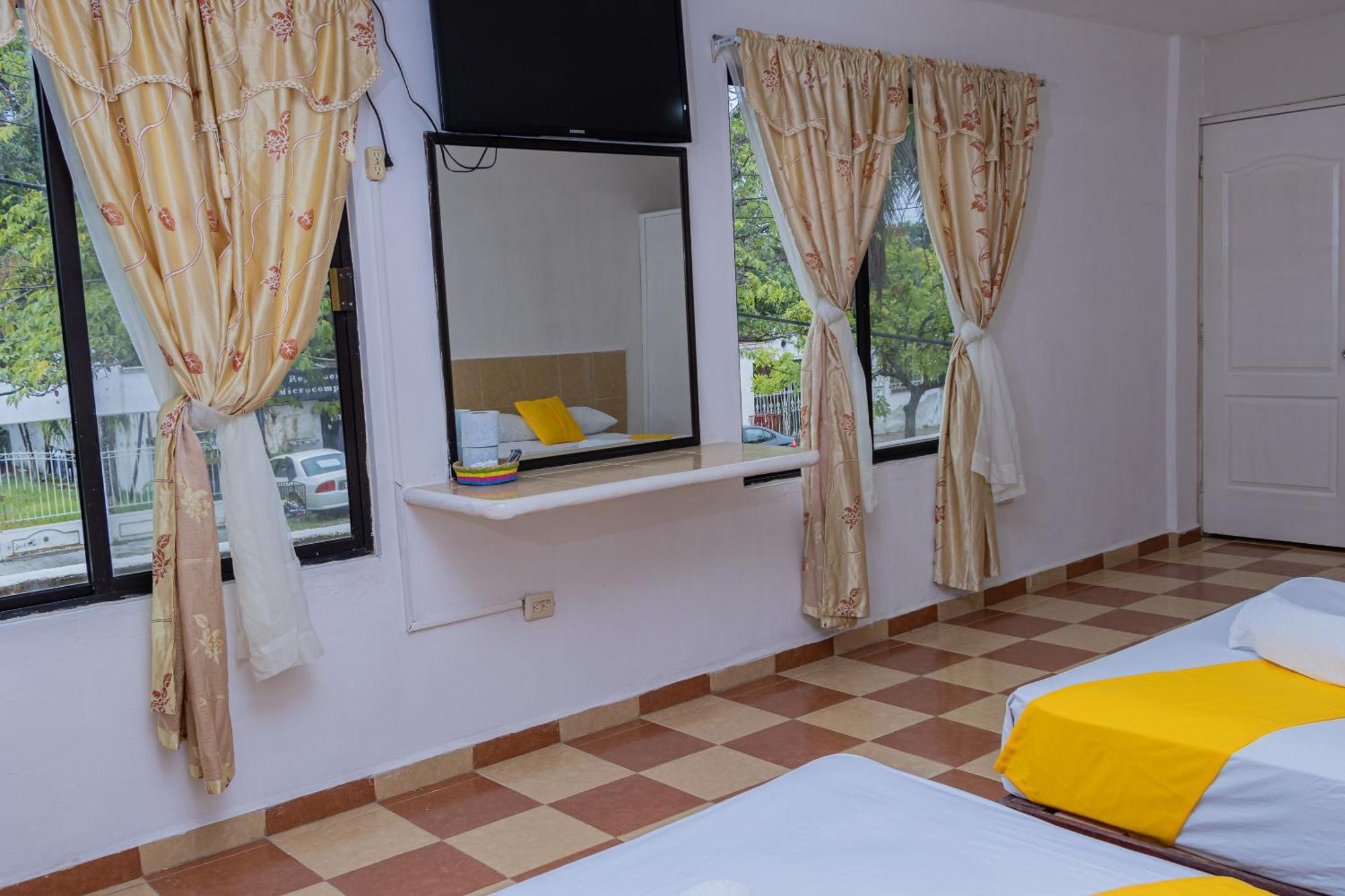 Oyo Hotel Marias,Aeropuerto Internacional De تْشيتومال المظهر الخارجي الصورة